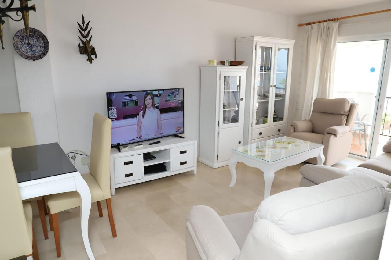 Apartamento En Nerja. Primera Linea De Playa ภายนอก รูปภาพ